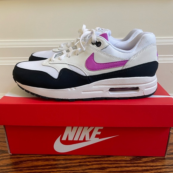 Brand New Nike Air Max - Picture 1 of 6